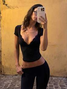 Top de manga corta con cuello cuadrado, estilo casual minimalista elegante básico para uso diario en casa y desplazamientos, ropa de primavera, tops de verano, blusas elegantes para mujer - Negro - Ver 5