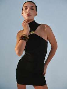 Vestido ceñido tipo halter con detalles únicos, ideal para lucir figura - Negro - Ver 2