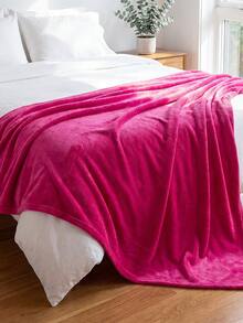 1pc Solid Color Flannel Blanket (Multi-Color Optional) Lightweight Blanket, All-Season Multi-Purpose Throw, Bedding, Comfortable And Warm Blanket, Skin-Friendly Soft Nap Blanket, Casual Style, Stitched Home Textile, Sofa, Bedroom, Living Room Multi-Purpose Blanket, Suitable For All Seasons, Bedroom Decor Blanket, Gift, Machine Washable - Hot Pink - View 3