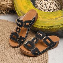 Plus Size Women's Retro Solid Color Buckle Platform Wedge Sandals - Black - View 15