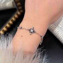1pc Elegant Korean Style Zirconia Rhombus Flower Adjustable Bracelet, Light Luxury Design, Exquisite Commuter Versatile Hand Accessory - Iris Bracelet - View 2