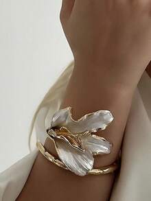 1pc Women's Elegant White Enamel Iris Leaf Bracelet - Gold French Fashion Design, Suitable For Daily And Party Wear, Versatile Jewelry For All Seasons - Multicolor - View 2