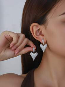 2pcs European And American Luxury Micro-Inlaid Zirconia Heart Stud Earrings, Fashionable Versatile Elegant Jewelry Suitable For Women's Party, Gathering And Commute Wear - Multicolor - View 1