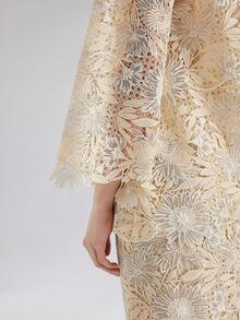 Rich Radi Q's Women's Elegant Beige Floral Lace Bell Sleeve Blouse, Fashionable Cheongsam Style Top, Suitable For Special Occasions - Beige - View 9