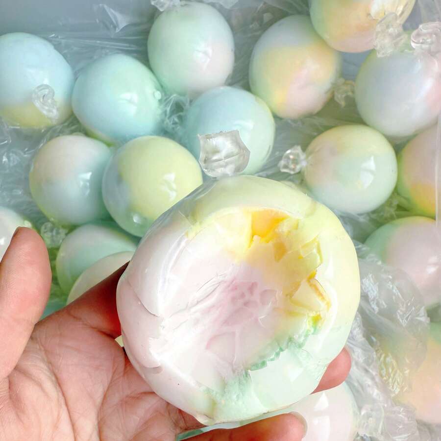 Candy-Colored Crunchy Rubber Soft Ball, Bursting Stress Relief Toy, Addictive TPR Anxiety Relief Toy, Suitable For Teenagers And Adults As Desktop Toy