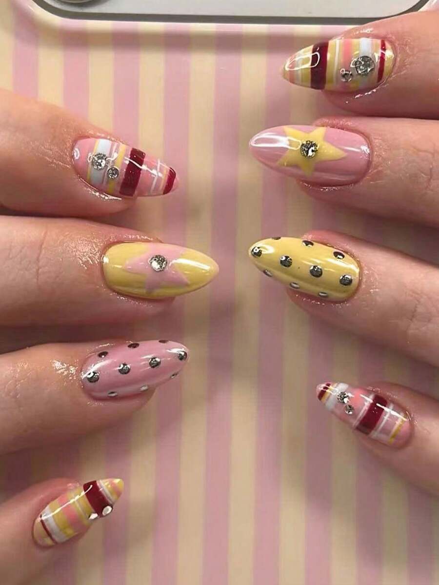 24 buah Kuku Palsu Panjang Bentuk Almond Warna Pink, Desain Berkilau dengan Garis-garis, Titik-titik, Elemen Bintang dan Dekorasi Rhinestone, Set Kuku Palsu Akrilik, Termasuk 1 buah Lem Jelly dan 1 buah Kikir Kuku - MultiWarna - View 1
