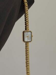 This Fashionable Women's Wristwatch Features A Rectangular Dial Design, Exquisite And Elegant, Perfect For Commuting Wear - Gold - View 5