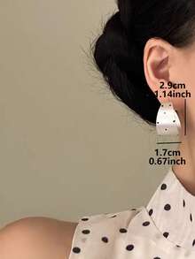 1 Pair Minimalist Matte Geometric Polka Dot Hoop Earrings For Women's Daily Casual And Party Wear - Silver - View 6