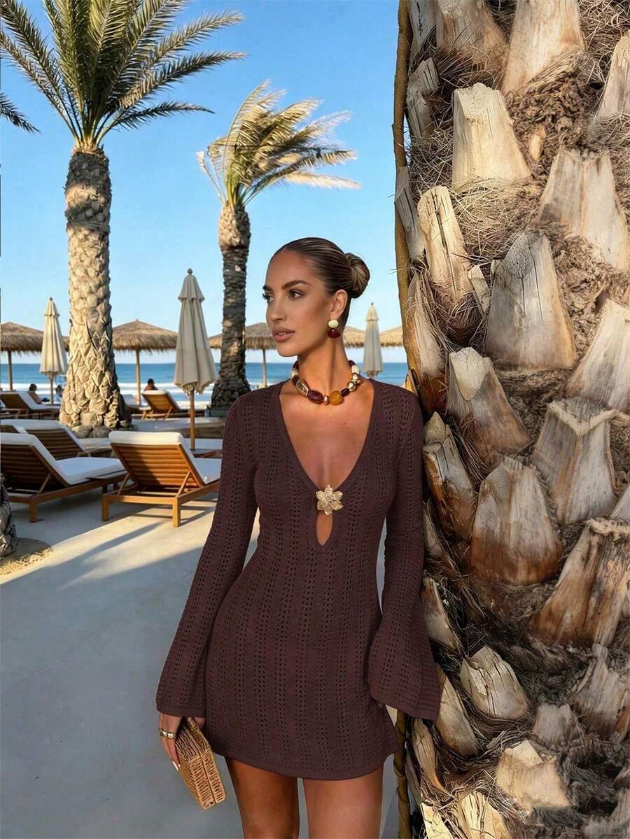 Women's Summer Knit Mini Skirt, Short Skirt With Tie Waist, Deep V-Neck And Floral Decoration, Sexy Bohemian Dress For Vacation And Beach - 黑色 - 查看 1