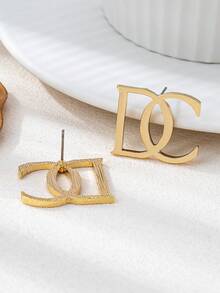 1 Pair Geometric Asymmetrical Letter Stud Earrings - View 5
