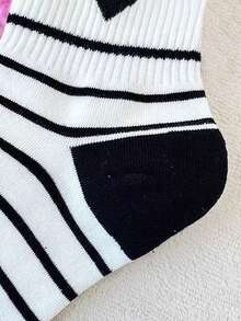 5 Pairs Women's Black & White Minimalist Striped Ruffle Edge Heart & Letter Mid-Calf Socks, Suitable For Daily Wear - Multicolor - View 7