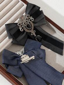 1pc Elegant Design, Glamorous Accessories, College Badge, Bow Decor, Sparkling Rhinestone Brooch, Charming Jewelry Brooch, Date Night Gift, Suitable For Daily Wear - classic - View 4