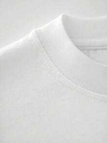 Representación artística de un zorro y un cometa unidos en mística danza simbolizando dualidad cósmica y conexión universal camiseta de hombre - Blanco - Ver 3