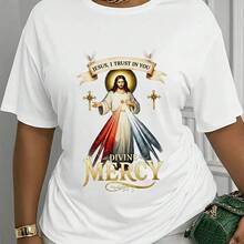 Esta camiseta de manga corta y cuello redondo presenta un diseño impreso con la frase sagrada y misericordiosa "Confío en ti". El cuello redondo informal y la tela suave y elástica lo hacen - Blanco - Ver 1