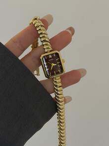 This Fashionable Women's Wristwatch Features A Rectangular Dial Design, Exquisite And Elegant, Perfect For Commuting - Gold - View 7