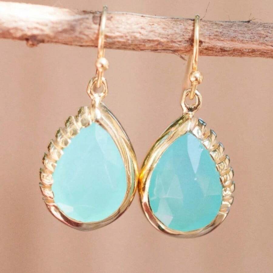 Pendientes de resina con gota de agua dorada de estilo bohemio minimalista, brillantes y dinámicos, adecuados para uso diario y bodas, regalo exquisito de vacaciones para niñas - Dorado - Ver 1