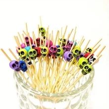 1/10/30/50/100/200 piezas Palillos de Bambú con Calavera Decoración de Halloween (Con Cabezas de Calavera Mini Coloridas) - 4.7 Pulgadas, Adecuado para Halloween, Acción de Gracias, Navidad, Bebidas, Aperitivos, Bodas, Decoración de Fiesta de Cumpleaños, Paquete de Valor al Por Mayor para Catering, Vajilla Práctica y Elegante para Fiestas Temáticas - Multicolor - Ver 5