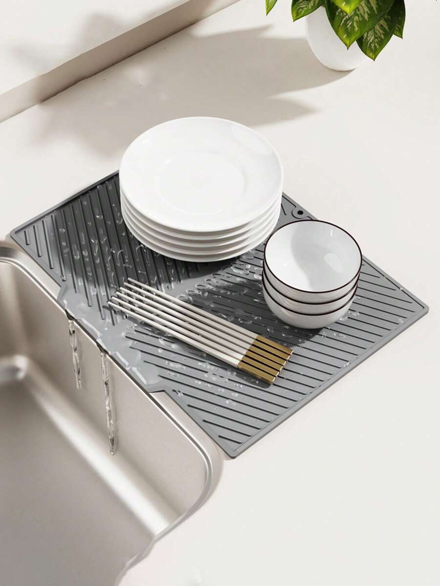 1pc Silicone Sloped Drainage Mat, Non-Slip Heat-Resistant Placemat, Kitchen Multi-Functional Countertop Pad, Heat-Proof Water-Control Easy-To-Clean - Multicolor - View 1