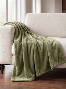 One Solid Color Flannel Blanket (Multiple Colors Available), Lightweight Blanket, Multi-Purpose Blanket For All Seasons, Bedding, Comfortable And Warm Blanket, Soft And Skin-Friendly Sleeping Blanket, Casual Style, Stitched Home Textile, Multi-Purpose Blanket For Sofa, Bedroom, And Living Room, Suitable For All Seasons, Bedroom Decorative Blanket, Gift, Machine Washable. - Army Green - View 3