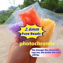 2000pcs/Bag Manik-Manik Fuse Ajaib Berubah Warna di Bawah Sinar Matahari 2.6mm Set Kerajinan Manik-Manik Plastik Leleh, Kerajinan DIY, Pembuatan Perhiasan Kreatif, Hadiah Sempurna untuk Pembuatan Perhiasan Kerajinan Tangan DIY - MultiWarna - View 1