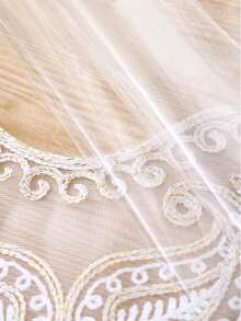 1pc White Floral Lace Round Tablecloth, Vintage Hollow Embroidery Tulle Tablecloth, Elegant Dining Table Decor For Wedding, Banquet, Home Kitchen - White - View 5