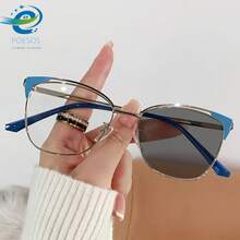 Modern Color-Changing  Glasses, Flat Metal Frame With A Fashionable Hollow Design, Retro Color-Changing Glasses. - 黑金框 - 查看 4