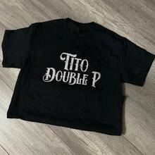Tito Double P Concert T-Shirt - Mexican Music Fan T-Shirt - Latin Concert T-Shirt - Unisex Graphic T-Shirt - 100% Cotton Unisex T-Shirt - Premium Casual T-Shirt - 黑色 - 查看 1