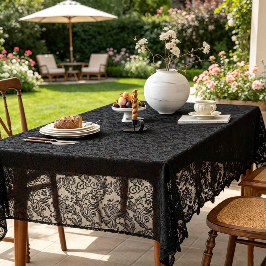 A French-Style Phoenix Flowered Silk Tablecloth, Suitable For Outdoor Wedding Decorations, Applicable To Dining Tables, Coffee Tables, Parties, Gatherings. It Can Be Hand-Washed And Is Easy To Clean. It Is Also Suitable For Home Decoration.