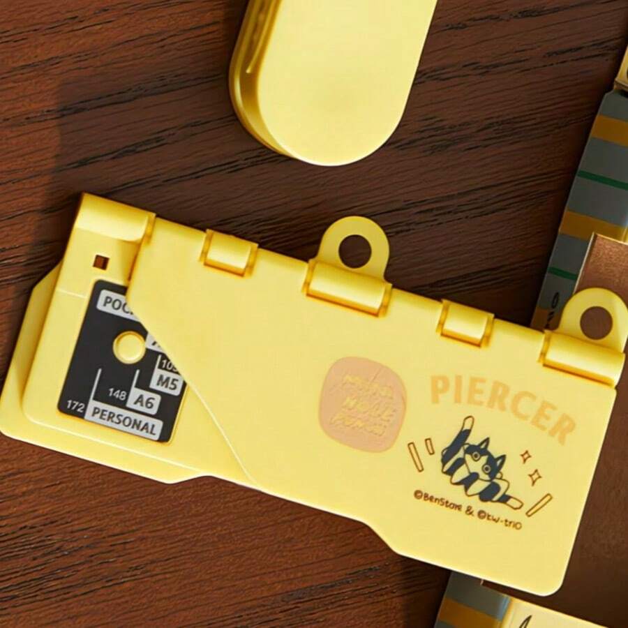 1個迷你卡片式M5三孔打孔器,復古便攜式小型手動打孔器,適用於M5 A7 A6手帳紙,輕量DIY裝訂工具,剪貼簿文具,實用的返校與日常辦公用品禮物 - 多色 - 查看 1