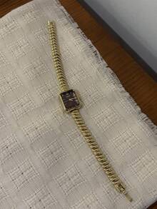 This Fashionable Women's Wristwatch Features A Rectangular Dial Design, Exquisite And Elegant, Perfect For Commuting - Gold - View 6