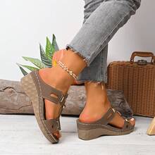 Plus Size Women's Retro Solid Color Buckle Platform Wedge Sandals - Brown - View 12