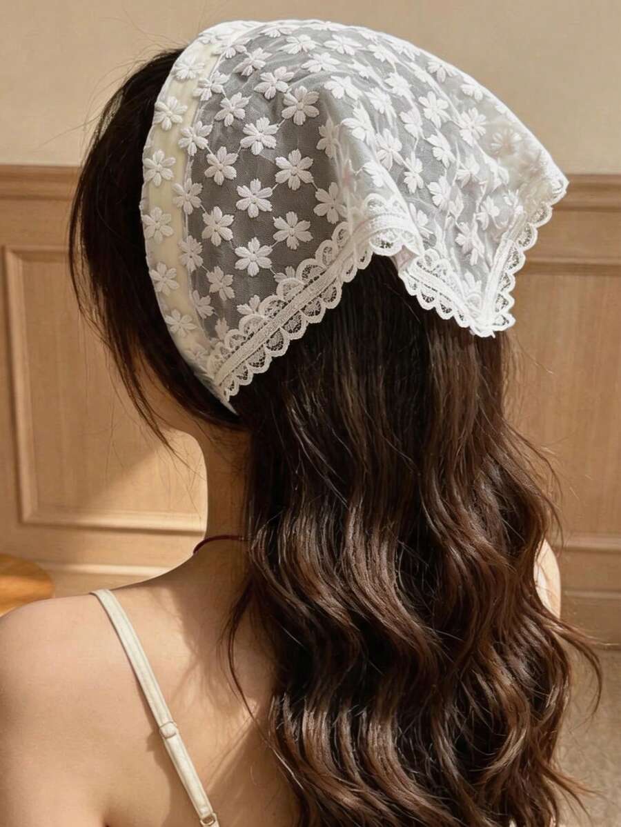 1件女款多功能度假田園風新款刺繡蕾絲飾邊三角髮帶 夏季髮飾沙灘圍巾度假頭巾 - 米色 - 查看 1