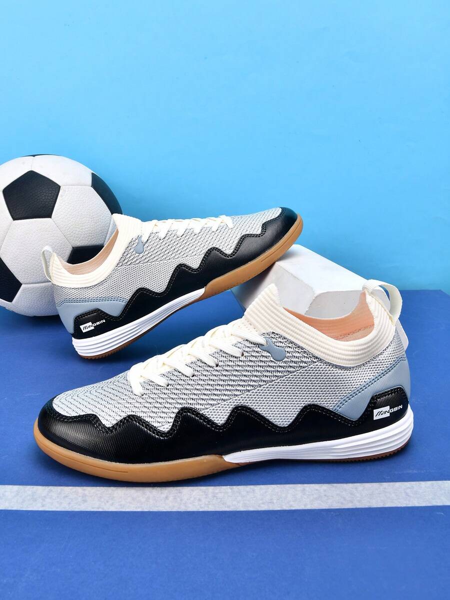 MINGBIN 1 Pair Professional Low-Top Flat Indoor Soccer Shoes, High-Top Sock-Like Wrap Design, Retro Wave Pattern Patchwork Design, Lightweight Shock-Absorbing Outsole, Delicate Touch, Enhancing Agility And Direction Changes, Specially Designed For 5-A-Side Football Matches - Black Silver - View 1