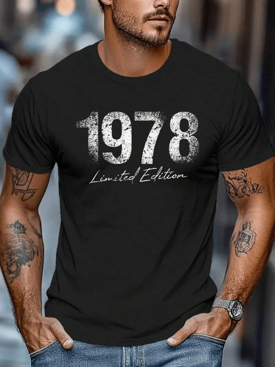 El gráfico muestra el número 1978 que simboliza una edición limitada representando el espíritu clásico y la fuerza de quienes valoran la historia y los recuerdos con orgullo y elegancia cami - Negro - Ver 1