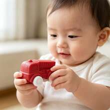 婴幼儿硅胶特殊功能车辆玩具,包括汽车、消防车、挖掘机、推土机,男孩喜爱的礼物,是节日和周年纪念的理想之选。 - 彩色 - 查看 5