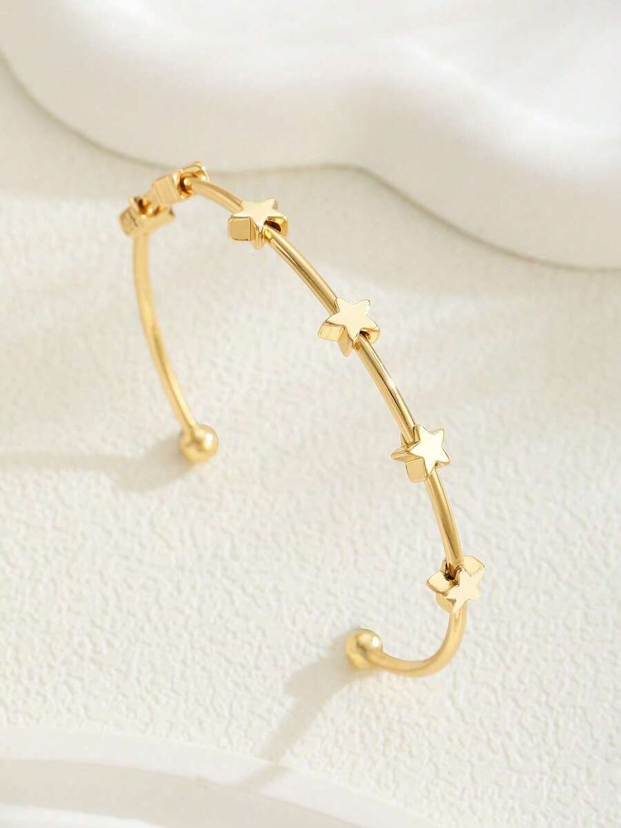 pieza de brazalete abierto minimalista de acero inoxidable con diseñgeométrico de pentagrama dorado, adecuado para niños y niñas para uso diario y combinaciones. - Oro amarillo - Ver 1