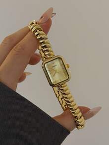 This Fashionable Women's Wristwatch Features A Rectangular Dial Design, Exquisite And Elegant, Perfect For Commuting - Gold - View 3