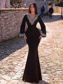 Faeriesty Fashionable Black Deep V-Neck Women's Formal Evening Gown, Featuring Decorative Bell Sleeves And Mermaid Hem, Ideal For Evening Events Wedding Party - Black - View 4