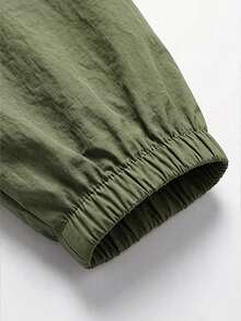 超輕量男士皮膚夾克，夏季穿著，極簡修身拉鍊開襟衫，適合城市與戶外使用，便攜運動休閒薄夾克附拉鍊口袋 - 夏季戶外活動與日常穿著必備 - 軍綠色 - 查看 4