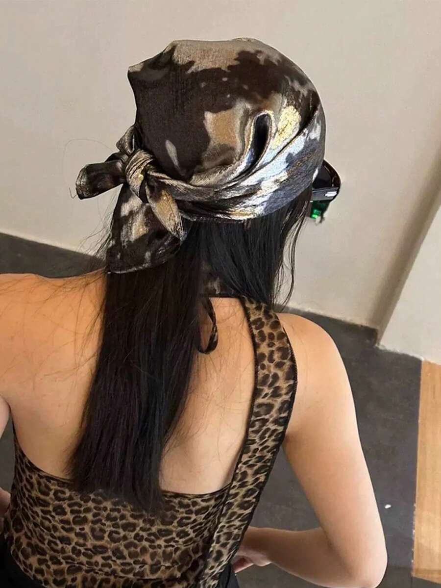 女款液態銀復古未來感辣妹絲巾,頭巾,Y2K正方形圍巾,胸前披巾,多功能嘻哈風,純色 - 黑色 - 查看 1