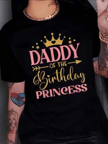 Golden Crown With Heart And Arrows Surrounded By Stars That Conveys Love And Paternal Pride To Celebrate The Princess On Her Birthday. Women's T-Shirt, 100% Cotton, 180g - 黑色 - 查看 1