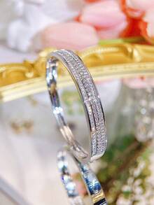 SEQUITO 1 Stück edler Braut-Armreif, versilbert, voll mit winzigen AAA-Kubikzirkonia im Micro-Pavé, hochwertiger Handschmuck, Kleidungsaccessoire - 5,9 cm - Übersicht 12