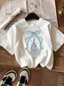 Remera con Estampado de Castillo Pastel Manga Corta Cuello Redondo Moda Juvenil Estilo Japonés Kawaii Urbano Urbana Gráfico Y2K - Blanco - Ver 1