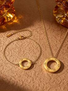 Vintage Fashion Luxury Style Large Round Hoop Necklace And Bracelet 2-Piece Set For Women, Luxury Gold Large Round Disc Diamond Necklace Jewelry Set, Minimalist Hollow Circle Collarbone Chain And Thin Bracelet, European And American Commuter Versatile High-End Accessory, Influencer Style, Exquisite Gift Box For Girlfriend, Best Friend, Valentine's Day - One-character Mark - View 2