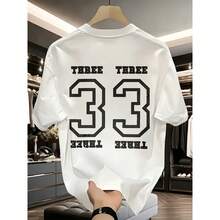 Hombres/Estilo Urbano, Diseño de Número 33 con Letras THREE, Camiseta, Blanco con Detalles en Negro, Cuello Redondo y Manga Corta, Para Estilo Casual y Deportivo, Verano/Transpirable y de Al - Blanco - Ver 1