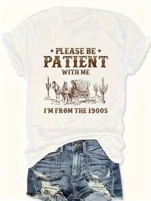 "Por favor, sean pacientes conmigo, soy del siglo XX". Camiseta con estampado gráfico occidental, camiseta vintage con estampado de carro de vaquero, camiseta de manga corta con cuello redon - Blanco - Ver 2