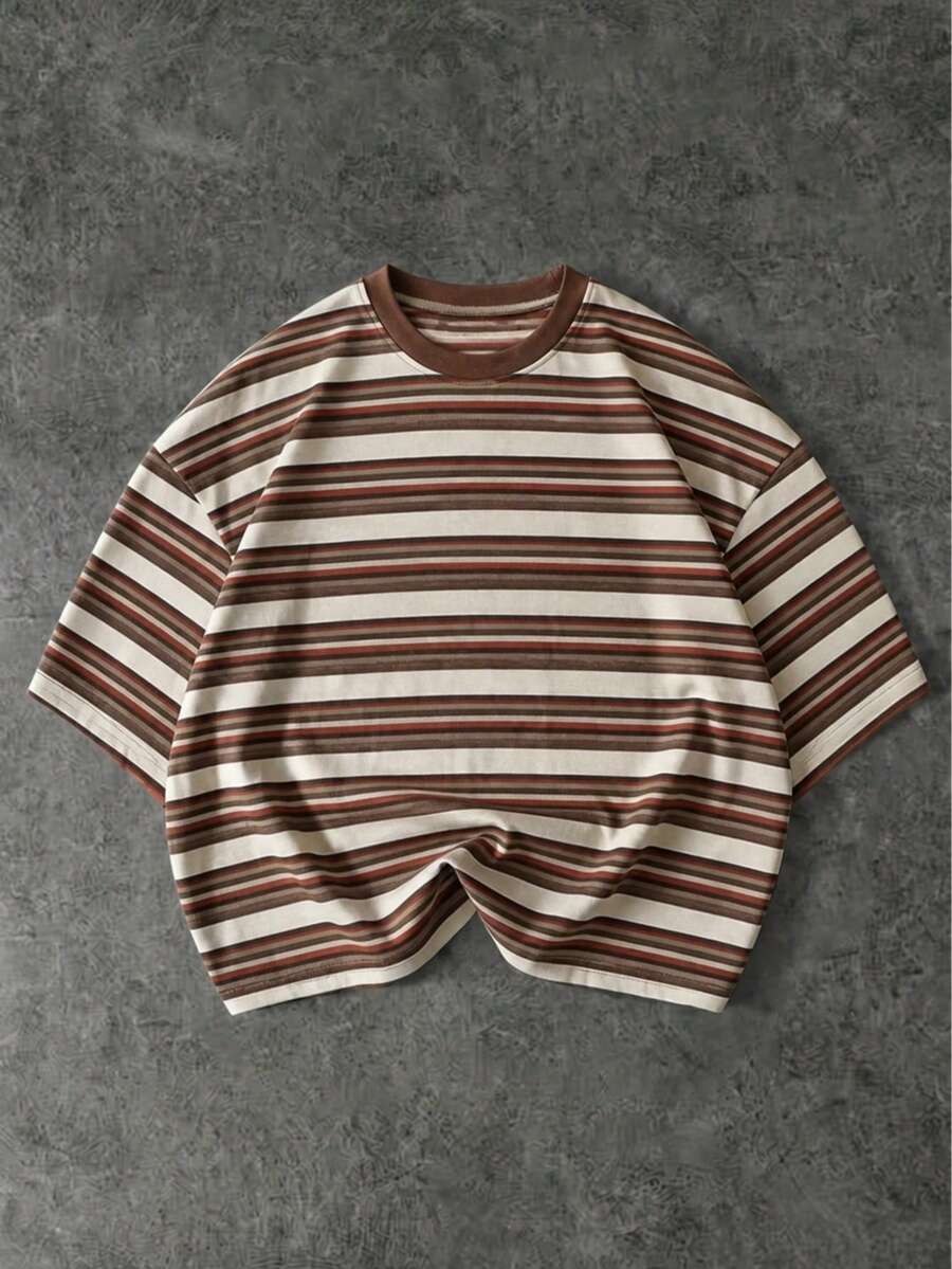Camiseta casual de hombre FRACTYR de verano, corte boxy holgado, estilo callejero americano high street, con estampado de letras y rayas, cuello redondo, cómoda y transpirable para uso en exteriores - Marrón - Ver 1