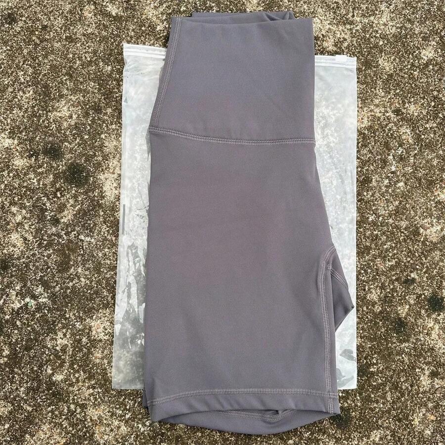 Solid Color Women's Fitness Sports High Waist Yoga Short Leg Cycling Full Body Workout Jog Squat Proof Inner Pocket - 薄荷綠 - 查看 1