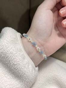 This New Fashionable Pearl Flower Elastic Adjustable Beaded Bracelet Is A Sweet And Simple Accessory Suitable For Women To Wear. - Pink and White - View 8