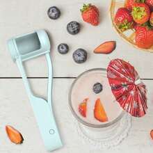1 Tagliauva – Adatto per bambini piccoli e neonati; taglia in quarti uva, ciliegie, pomodori e fragole. Ideale per insalate di frutta e verdura o decorazione di torte. Uno strumento da cucina in acciaio inossidabile/affettatore di frutta - Multicolore - Visualizzare 4
